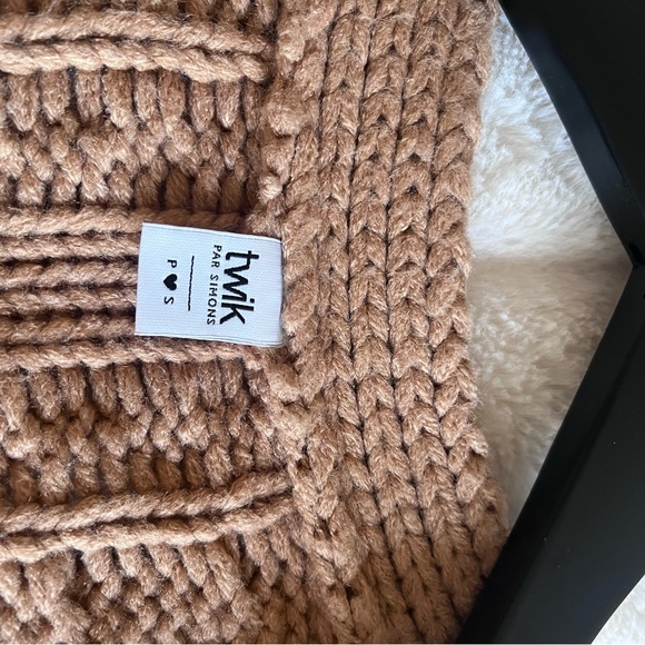 Twik Cardigan - Picture 3 of 4